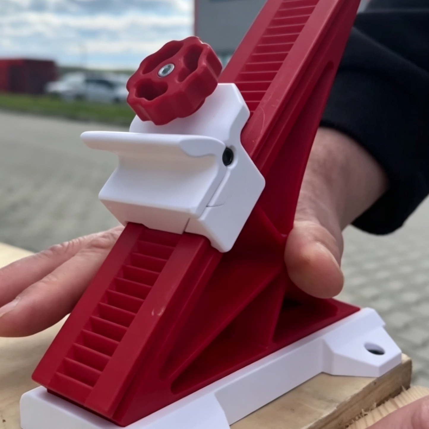 Professional Large Inclined Tile Support for Precision Angle Cutting