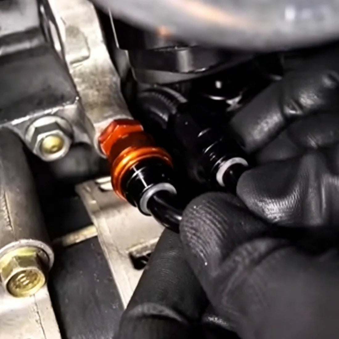 Radiator quick release connector