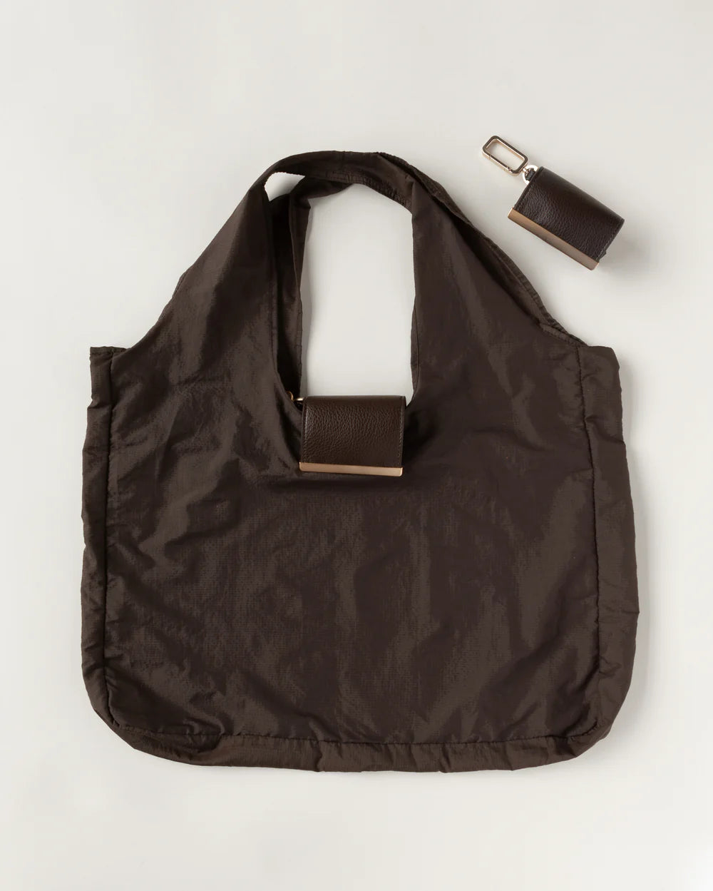 Never Forget a Bag Again – Keychain Tote Holds 50 lbs
