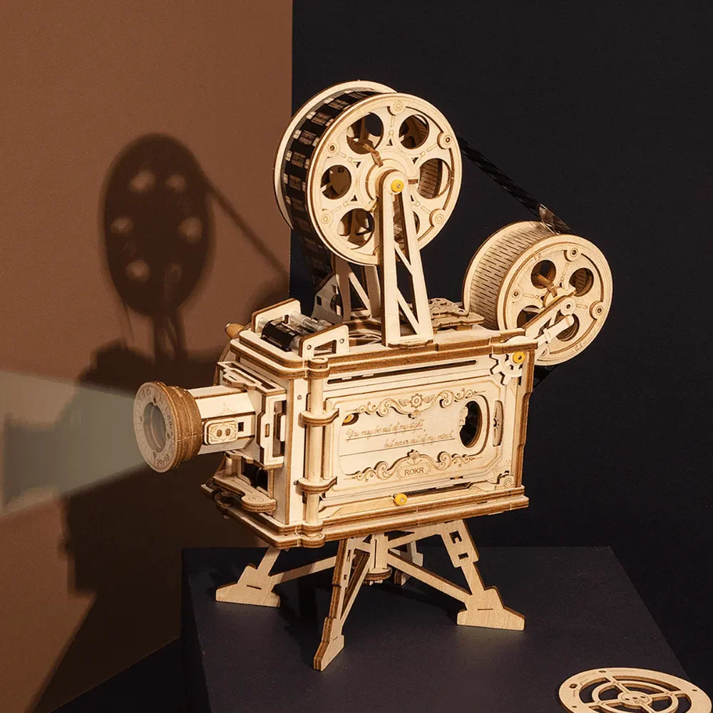 Vintage Movie Projector – 3D Wooden Puzzle with Hand-Crank
